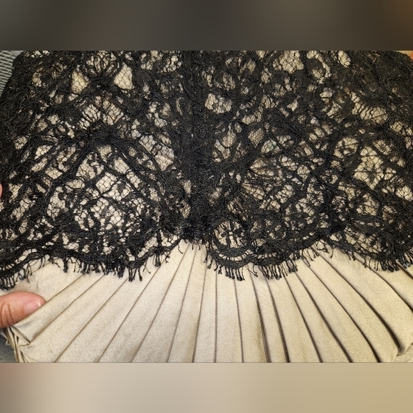 VALENTINO R.E.D BLACK FLORAL LACE LONG SLEEVE HIGH NECK BACK BUTTON BLOUSE M 42. - Picture 9 of 17